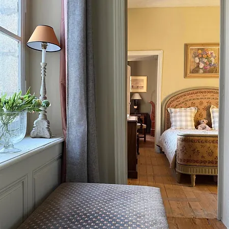 L Epernon Bed & Breakfast *